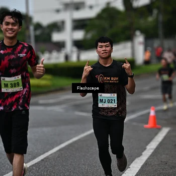Runner Photo 8524001