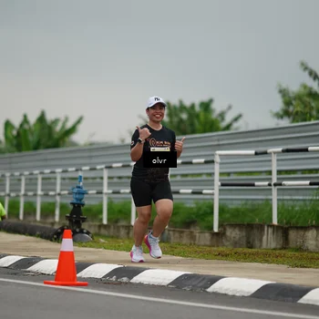 Runner Photo 8524002