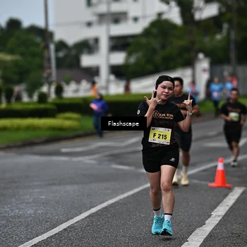 Runner Photo 8524004