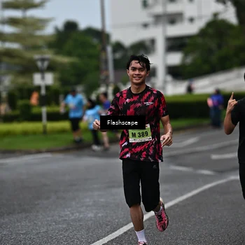 Runner Photo 8524005