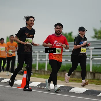Runner Photo 8524039
