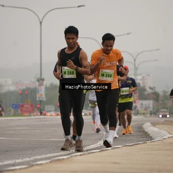 Runner Photo 8524080