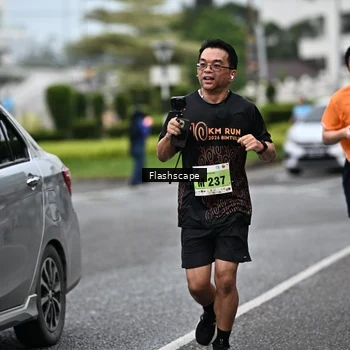 Runner Photo 8524081