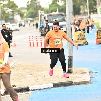 Runner Photo 8524084