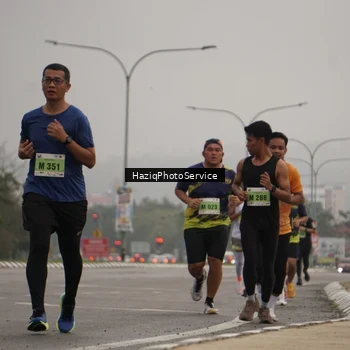 Runner Photo 8524112