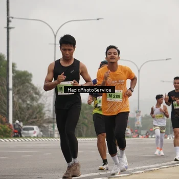Runner Photo 8524226