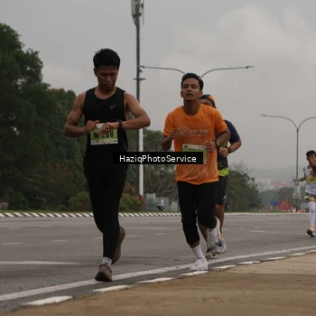 Runner Photo 8524240