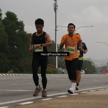 Runner Photo 8524247