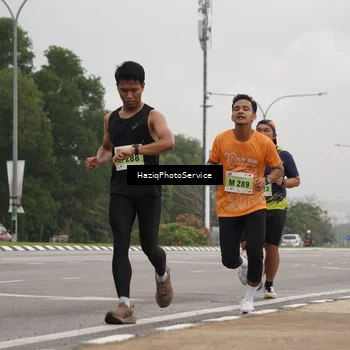 Runner Photo 8524255
