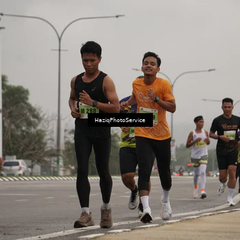 Runner Photo 8524287