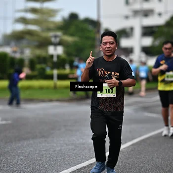 Runner Photo 8524335
