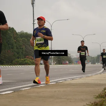 Runner Photo 8524402