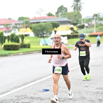 Runner Photo 8524429