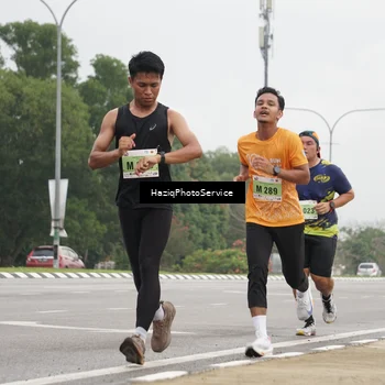 Runner Photo 8524437