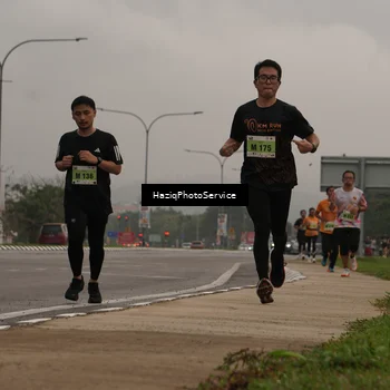 Runner Photo 8524573