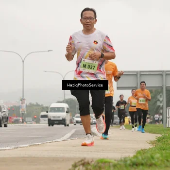 Runner Photo 8524692