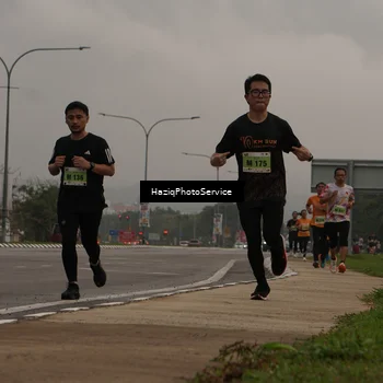 Runner Photo 8524751