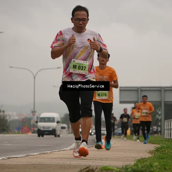 Runner Photo 8524765