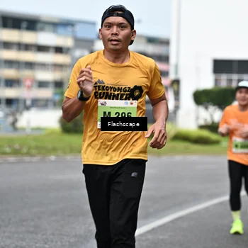Runner Photo 8524794