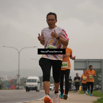 Runner Photo 8524810