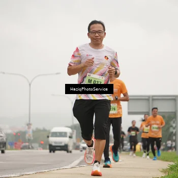 Runner Photo 8524884
