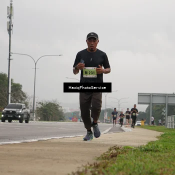 Runner Photo 8524999