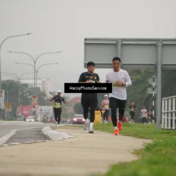 Runner Photo 8525339