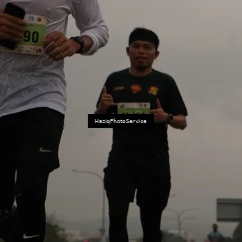 Runner Photo 8525364