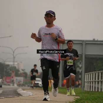 Runner Photo 8525884