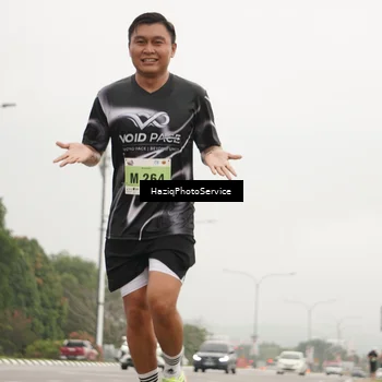 Runner Photo 8526075