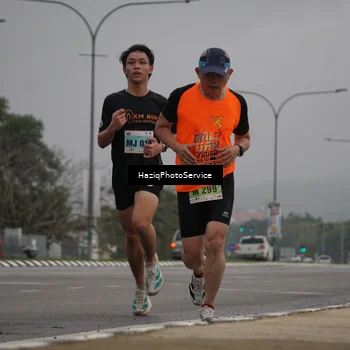 Runner Photo 8526630