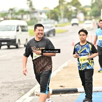 Runner Photo 8526857