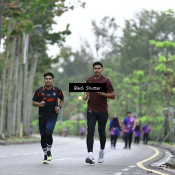 Runner Photo 8530001