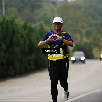 Runner Photo 8530631