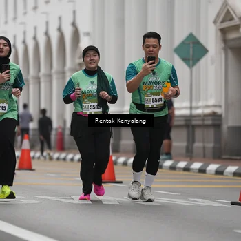 Runner Photo 8533061