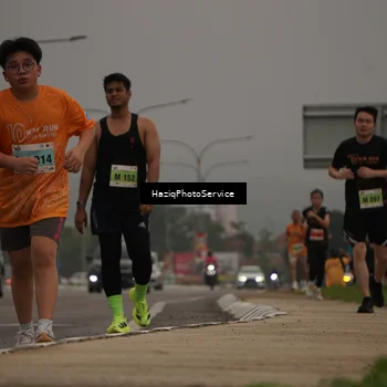 Runner Photo 8533455