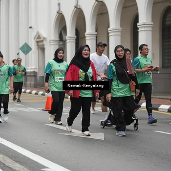 Runner Photo 8535246