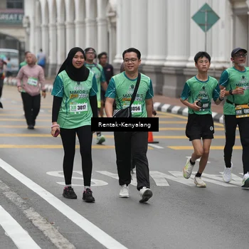 Runner Photo 8536296