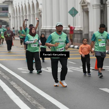 Runner Photo 8536324