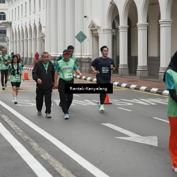 Runner Photo 8536374
