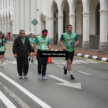 Runner Photo 8536386