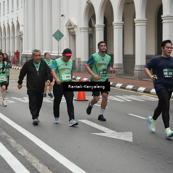 Runner Photo 8536387