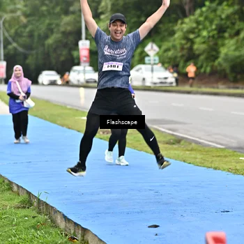Runner Photo 8536635