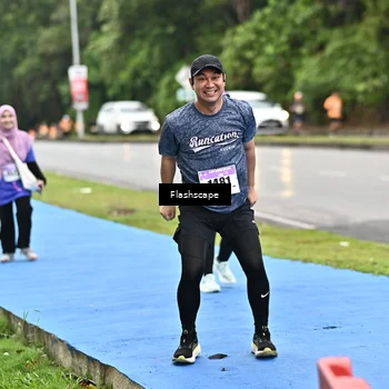 Runner Photo 8536701