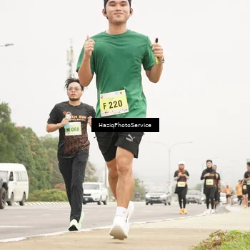 Runner Photo 8537332