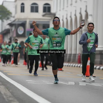 Runner Photo 8537880