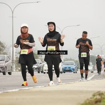 Runner Photo 8537898