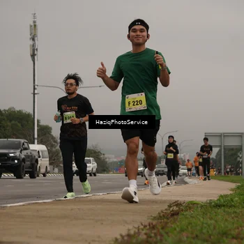 Runner Photo 8537910
