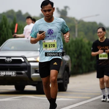 Runner Photo 8539274