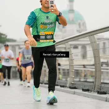 Runner Photo 8539331